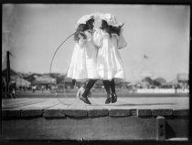 victorian girls (image courtesy powerhouse museum collection)